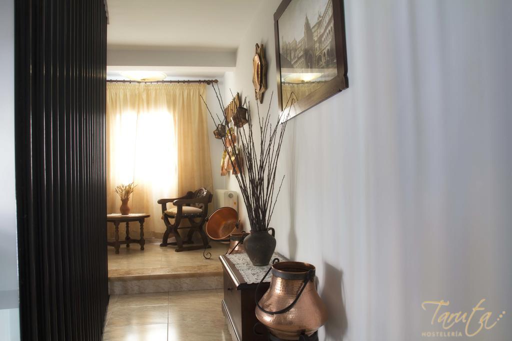 Hostal Alba Taruta Guadalupe  Exterior foto